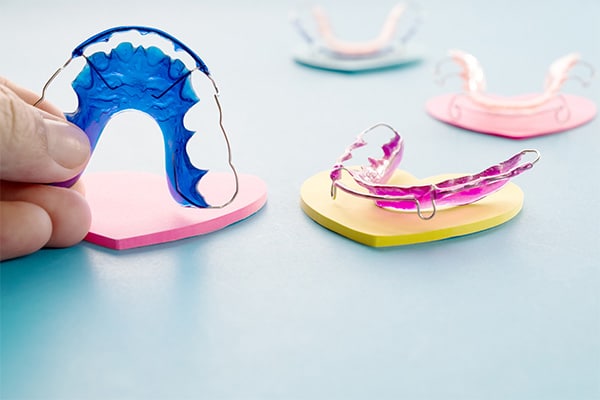 Orthodontic retainers